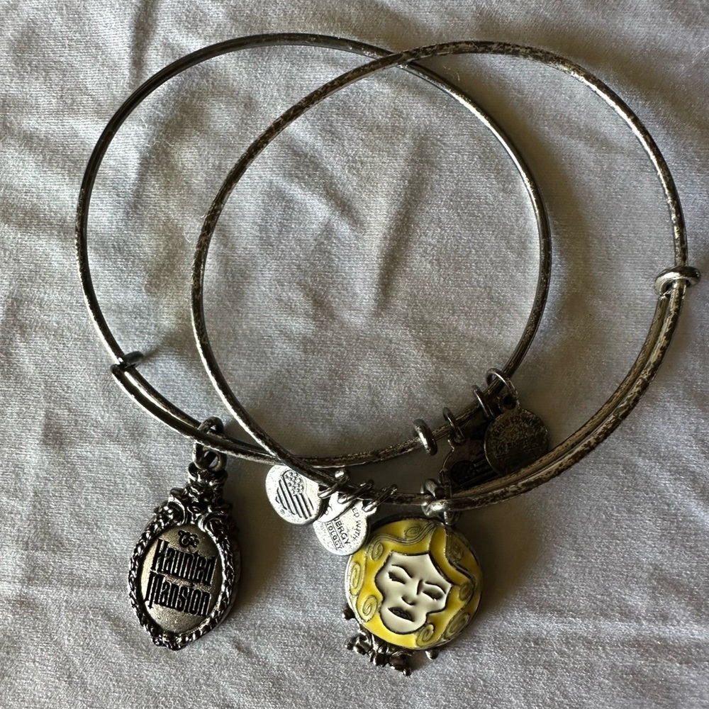 Disney Haunted Mansion Face Charm Bangle Bracelet Set - Yellow & Silver